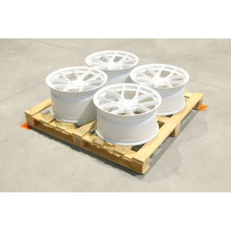 Set of SL01 19x9,5 ET25 + 19x10,5 ET35 5x120 White