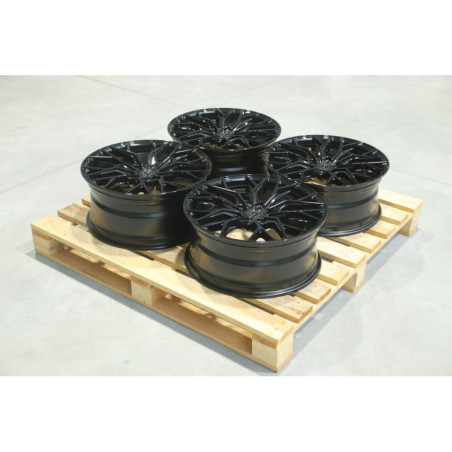 Set of CVR1 19x8 ET40 + 19x8,5 ET45 5x112 Gloss Black