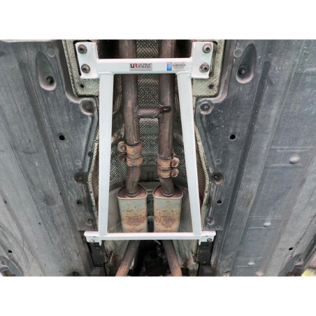 BARRA INFERIOR CENTRAL ULTRA RACING 4 PUNTOS PARA AUDI A6 C6 (TYP 4F) 2.4 FSI 4WD 2004-2011