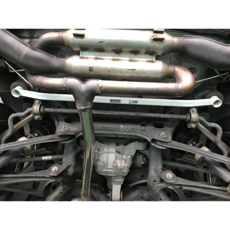 BARRA INFERIOR TRASERA ULTRA RACING 2 PUNTOS PARA AUDI Q7 (TYP 4L) 3.0 TDI 4WD 6 SPEED 2006-2015