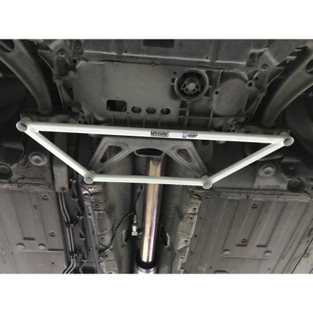 BARRA INFERIOR DELANTERA ULTRA RACING 4 PUNTOS PARA AUDI TT MK2 (TYPE8J) 2.0 TFSI 2WD 2006-2014