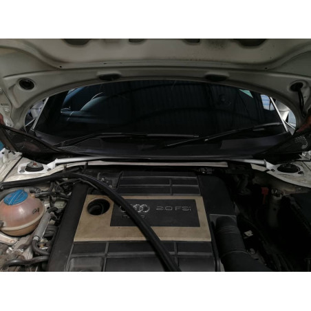 BARRA DE TORRETAS DELANTERA ULTRA RACING 2 PUNTOS PARA AUDI TT MK2 (TYPE8J) 2.0 TFSI 2WD LHD 2006-2014