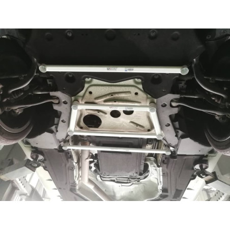 BARRA INFERIOR DELANTERA ULTRA RACING 2 PUNTOS PARA BMW E70 (X5) 3.0 4WD 2007-2013