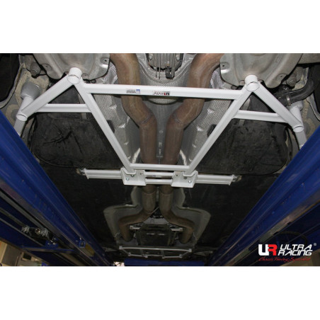 BARRA INFERIOR TRASERA ULTRA RACING 8 PUNTOS PARA BMW F10 (M5) 4.4TT V8 2WD 2011-2016