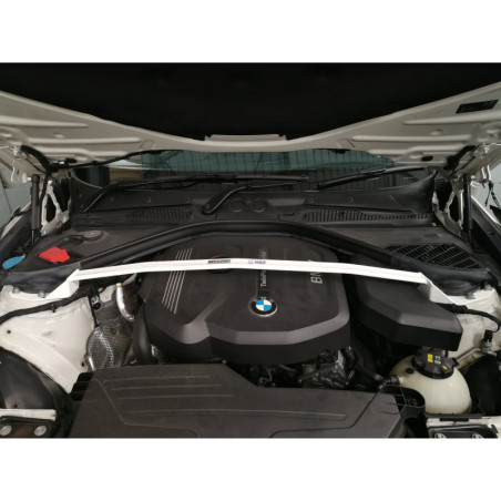 BARRA DE TORRETAS DELANTERA ULTRA RACING 2 PUNTOS PARA BMW F20 (120D) 2.0D 2WD HATCHBACK 2011-2015