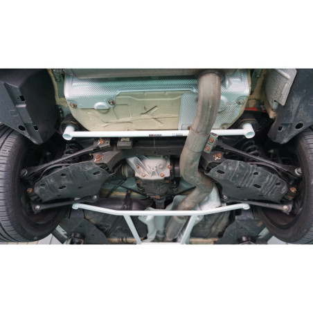 BARRA INFERIOR TRASERA ULTRA RACING 2 PUNTOS PARA BMW F30 (320I) 2.0 2WD 2012-2015