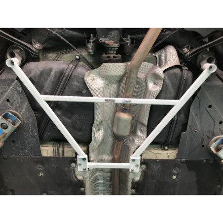 BARRA INFERIOR CENTRAL ULTRA RACING 4 PUNTOS PARA BMW F31 (320D) 2.0D 4WD TOURING 2012-2015