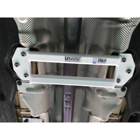 BARRA INFERIOR CENTRAL ULTRA RACING 2 PUNTOS PARA BMW F45 (216I) 1.5T 2WD 2016-PRESENTE