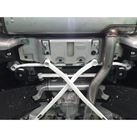 BARRA INFERIOR TRASERA ULTRA RACING 2 PUNTOS PARA BMW G11 (730I) 2.0T 2WD 2016-2019