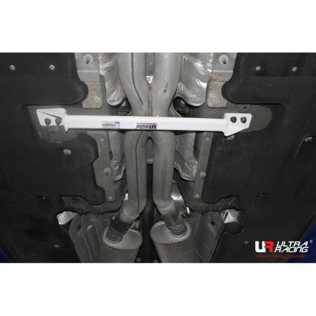 BARRA INFERIOR CENTRAL ULTRA RACING 2 PUNTOS PARA CHRYSLER 300 1ª GEN. 2.7 V6 2WD 2005-2010