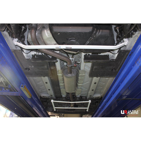 BARRA INFERIOR TRASERA ULTRA RACING 2 PUNTOS PARA FIAT 500C 0.9 2WD 2007-PRESENTE