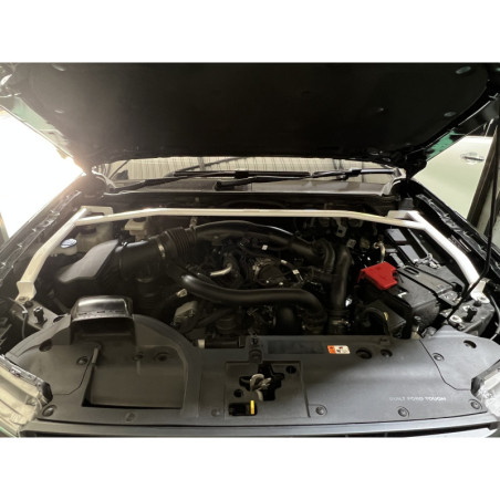 BARRA DE TORRETAS DELANTERA ULTRA RACING 4 PUNTOS PARA FORD EVEREST 3ª GEN. (U-704) 2.0 BI-TURBO 2WD 2022-PRESENTE