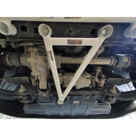 BARRA INFERIOR DELANTERA ULTRA RACING 3 PUNTOS PARA FORD EVEREST 3ª GEN. (U-704) 2.0 BI-TURBO 2WD 2022-PRESENTE