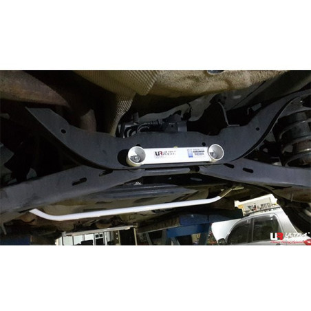 BARRA INFERIOR TRASERA ULTRA RACING 2 PUNTOS PARA FORD MONDEO 3ª GEN. (MK4) 2.3 2WD SEDÁN 2007-2014