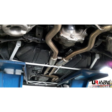 BARRA INFERIOR TRASERA ULTRA RACING 4 PUNTOS PARA FORD MUSTANG 6ª GEN. 2.3 ECOBOOST 2WD COUPÉ 2015-PRESENTE