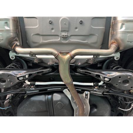 BARRA INFERIOR TRASERA ULTRA RACING 2 PUNTOS PARA HONDA CIVIC 10ª GEN. (FC1) 1.5T 2WD 2016-2021