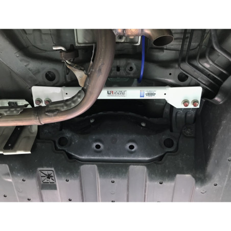 BARRA INFERIOR CENTRAL ULTRA RACING 2 PUNTOS PARA HONDA FIT 3ª GEN. (GK) 1.5 2WD 2013-2020