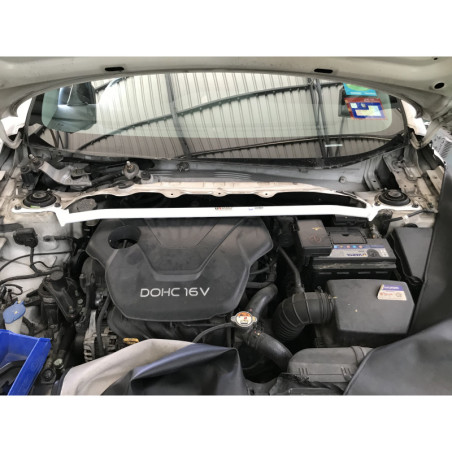 BARRA DE TORRETAS DELANTERA ULTRA RACING 2 PUNTOS PARA HYUNDAI ELANTRA 5ª GEN. (MD) 1.6 2WD 2011-2016
