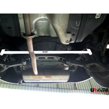 BARRA INFERIOR TRASERA ULTRA RACING 2 PUNTOS PARA HYUNDAI TUCSON IX35 2ª GEN. (LM) 2.0 2WD 2010-2015