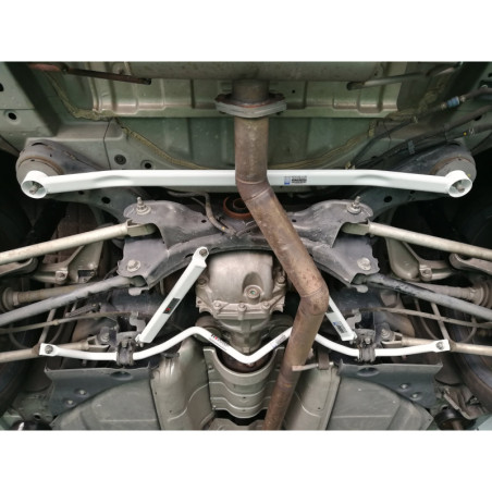 BARRA LATERAL INFERIOR TRASERA ULTRA RACING 4 PUNTOS PARA INFINITI Q50 (V37) 3.5 2WD HYBRID 2014-PRESENTE