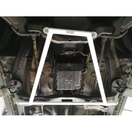 BARRA INFERIOR DELANTERA ULTRA RACING 4 PUNTOS PARA ISUZU D-MAX 1ª GEN. (RA) 3.0D 2WD FACELIFT MT 2008-2012