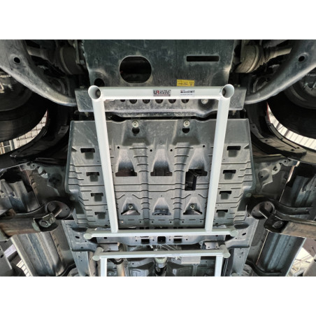 BARRA INFERIOR DELANTERA ULTRA RACING 4 PUNTOS PARA ISUZU D-MAX 3ª GEN. (RG) 1.9D 4WD AT 2019-PRESENTE