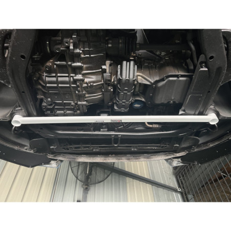 BARRA INFERIOR DELANTERA ULTRA RACING 2 PUNTOS PARA KIA FORTE 1ª GEN. (TD) 1.6 2WD HATCHBACK 2008-2012