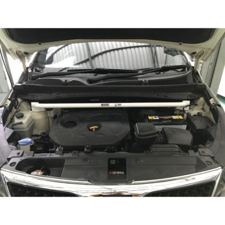 BARRA DE TORRETAS DELANTERA ULTRA RACING 2 PUNTOS PARA KIA SPORTAGE 3ª GEN. (SL) 2.0D 2WD 2010-2016