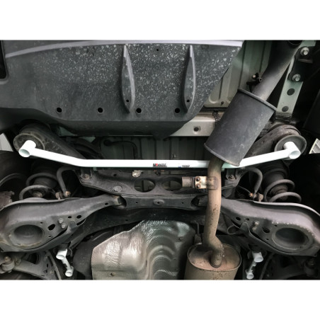 BARRA INFERIOR TRASERA ULTRA RACING 2 PUNTOS PARA LEXUS RX 270 3ª GEN. (AL10) 2.7 2WD FACELIFT 2012-2015