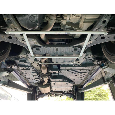 BARRA INFERIOR DELANTERA ULTRA RACING 4 PUNTOS PARA LEXUS RX 350 3ª GEN. (AL10) 3.5 V6 4WD FACELIFT 2012-2015