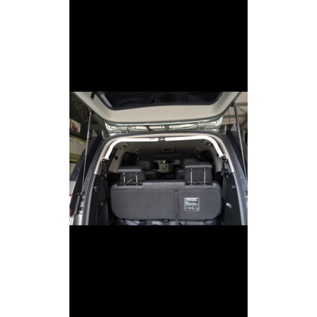 BARRA SUPERIOR TRASERA ULTRA RACING AJUSTABLE 2 PUNTOS PARA LUXGEN M7 2.2T 2WD 2009-2021