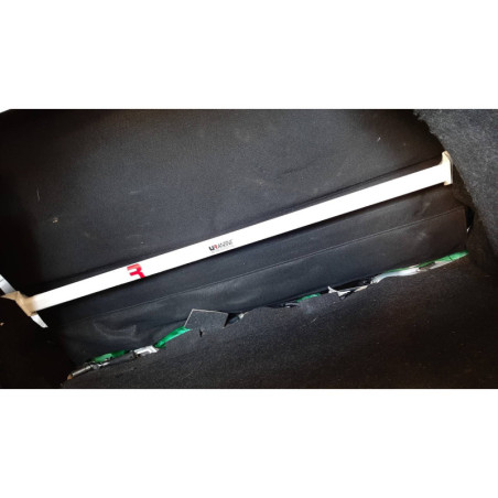 BARRA DE TORRETAS TRASERA ULTRA RACING 2 PUNTOS PARA LUXGEN S5 1.8T 2WD MT 2012-2020