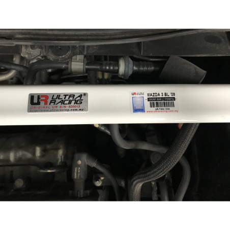 BARRA DE TORRETAS DELANTERA ULTRA RACING 2 PUNTOS PARA MAZDA 3 2ª GEN. (BL) 1.6 2WD HATCHBACK 2008-2013