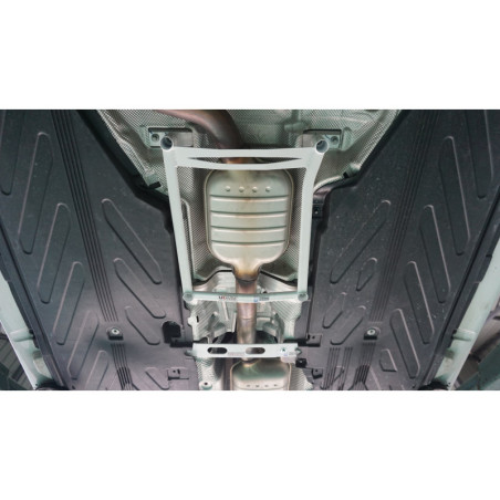 BARRA INFERIOR CENTRAL ULTRA RACING 4 PUNTOS PARA MERCEDES-BENZ C205 C300 (COUPÉ) 2.0T 2WD 2016-2021
