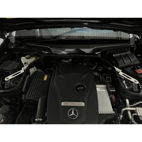 BARRA DE TORRETAS DELANTERA ULTRA RACING 4 PUNTOS PARA MERCEDES-BENZ C238 E300 2.0T 2WD COUPÉ 2016-2020