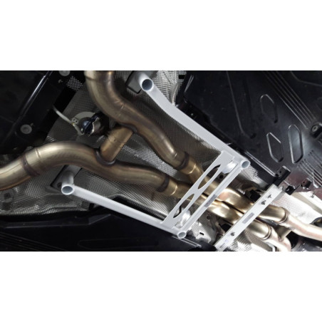 BARRA INFERIOR CENTRAL ULTRA RACING 4 PUNTOS PARA MERCEDES-BENZ S205 C63 S - S205 (ESTATE) 4.0TT V8 2WD 2014-2021