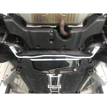 BARRA INFERIOR CENTRAL ULTRA RACING 2 PUNTOS PARA MERCEDES-BENZ V177 A200 1.3 2WD SEDÁN 2018-PRESENTE