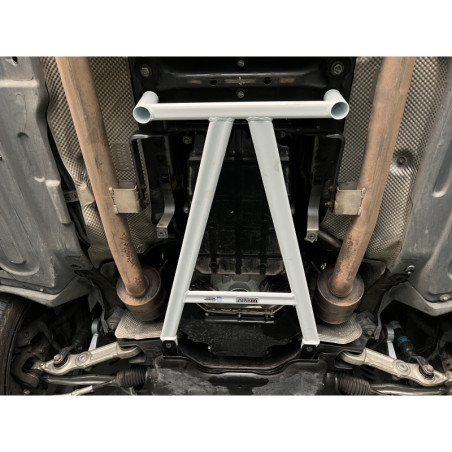 BARRA INFERIOR DELANTERA ULTRA RACING 4 PUNTOS PARA MERCEDES-BENZ W219 CLS 350 3.5 2WD 2004-2010