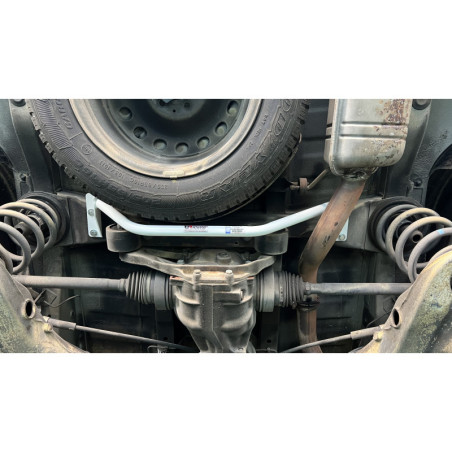 BARRA INFERIOR TRASERA ULTRA RACING 2 PUNTOS PARA MERCEDES-BENZ W639 VITO 3.0 2WD 2003-2014