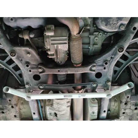 BARRA INFERIOR DELANTERA ULTRA RACING 4 PUNTOS PARA MINI COUNTRY MAN 1ª GEN. R60 1.6 2WD 2010-2016