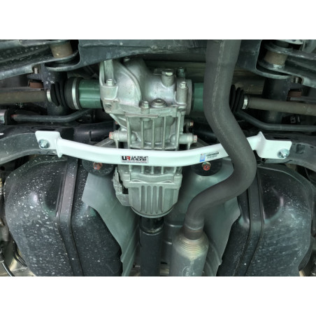 BARRA INFERIOR TRASERA ULTRA RACING 2 PUNTOS PARA MITSUBISHI ASX 3ª GEN. 2.0 4WD 2010-PRESENTE