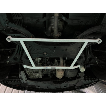 BARRA INFERIOR DELANTERA ULTRA RACING 4 PUNTOS PARA MITSUBISHI COLT PLUS Z30 1.5T 2WD 2004-2013