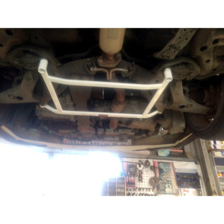 BARRA INFERIOR DELANTERA ULTRA RACING 4 PUNTOS PARA MITSUBISHI EVO 4 4ª GEN. (CN9A) 2.0T 4WD 1996-1998