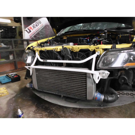 BARRA DE TORSIÓN DELANTERA ULTRA RACING 4 PUNTOS PARA MITSUBISHI EVO 7 7ª GEN. (CT9A) 2.0T 4WD MARKET INTERCOOLER 2001-2003