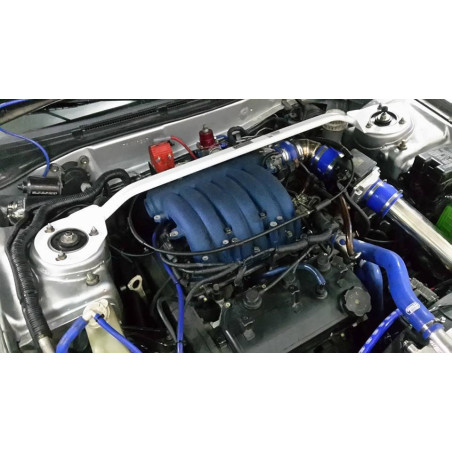 BARRA DE TORRETAS DELANTERA ULTRA RACING 2 PUNTOS PARA MITSUBISHI GALANT VR4 2.5TT V6 2WD 1996-2003