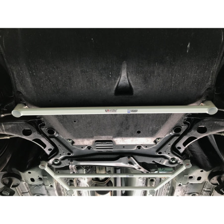 BARRA INFERIOR DELANTERA ULTRA RACING 2 PUNTOS PARA MITSUBISHI OUTLANDER 3ª GEN. 2.4 2WD 2012-2021