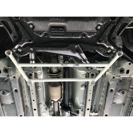 BARRA INFERIOR DELANTERA ULTRA RACING 4 PUNTOS PARA MITSUBISHI OUTLANDER 3ª GEN. 2.4 2WD 2012-2021