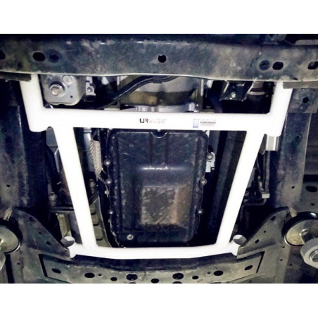 BARRA INFERIOR DELANTERA ULTRA RACING 4 PUNTOS PARA MITSUBISHI PAJERO SPORT 3ª GEN. (KR) 2.4D 4WD 2015-PRESENTE