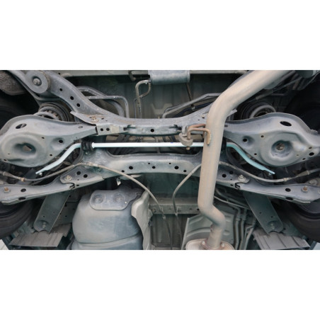 BARRA ESTABILIZADORA TRASERA ULTRA RACING 20 MM PARA NISSAN ELGRAND 3ª GEN. (E52) 3.5 V6 2WD 2010-PRESENTE