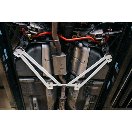 BARRA INFERIOR TRASERA ULTRA RACING 4 PUNTOS PARA NISSAN FAIRLADY (350Z)(Z33) 3.5 V6 2WD COUPÉ 2002-2008